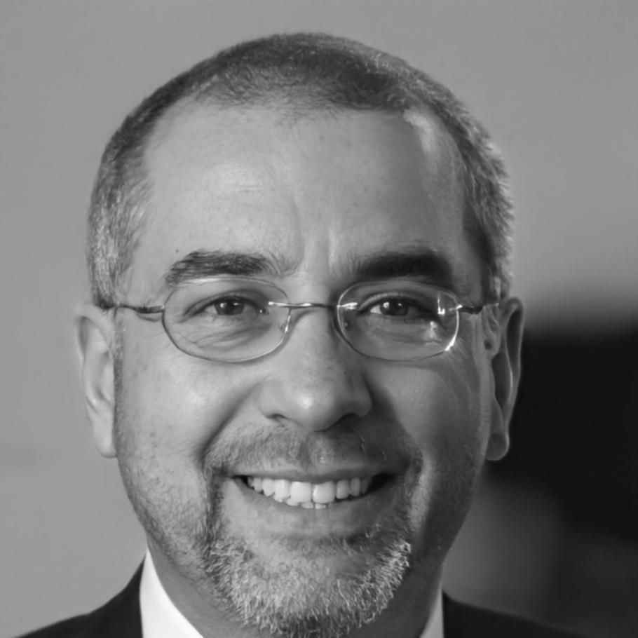 Augusto Villar, Analista Senior de Riesgos